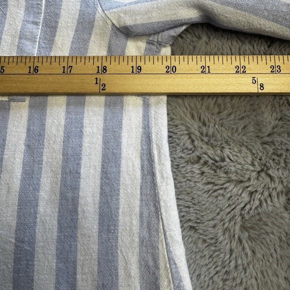 Cupio Women's Medium Blue Striped V Neck Button Up Front Pocket Linen Blend Top - Picture 12 of 16